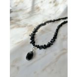 Ónix nyaklánc fazettált medállal