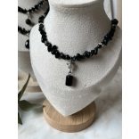 Ónix nyaklánc hengercsiszolt medállal