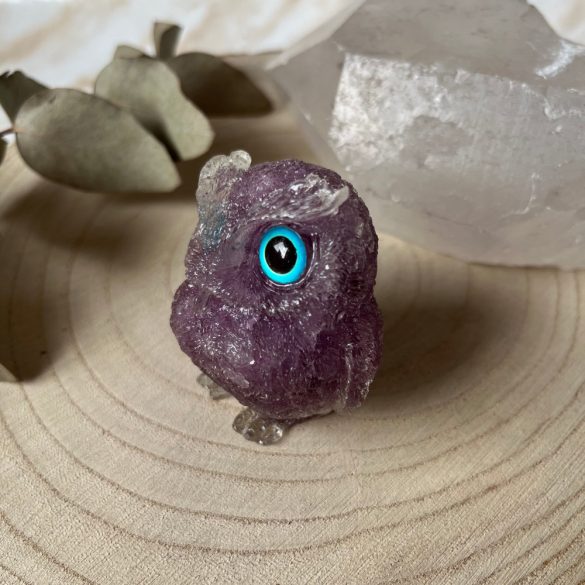 Ametiszt, gyantába öntött ásványbagoly