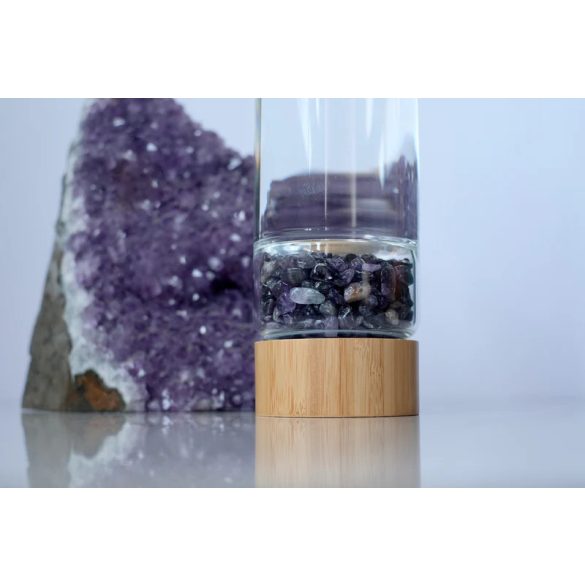 Üvegkulacs ametiszt ásvánnyal (bambusz)