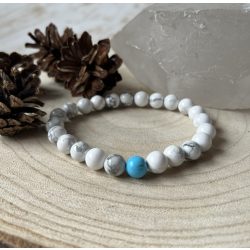 Howlit (magnezit) karkötő festett howlit szemmel