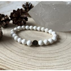 Howlit (magnezit) karkötő életfa rézszínű gyönggyel