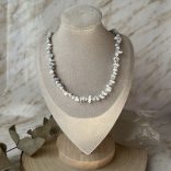 Magnezit (Howlit) splitteres nyaklánc