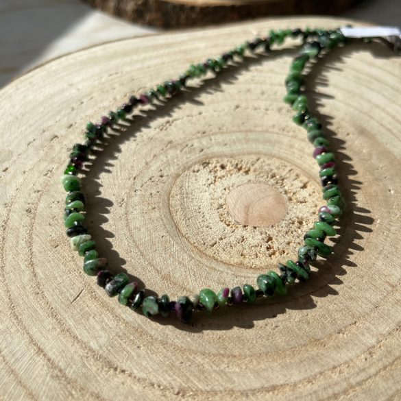 Rubin-zoizit (aniolit) splitteres nyaklánc 